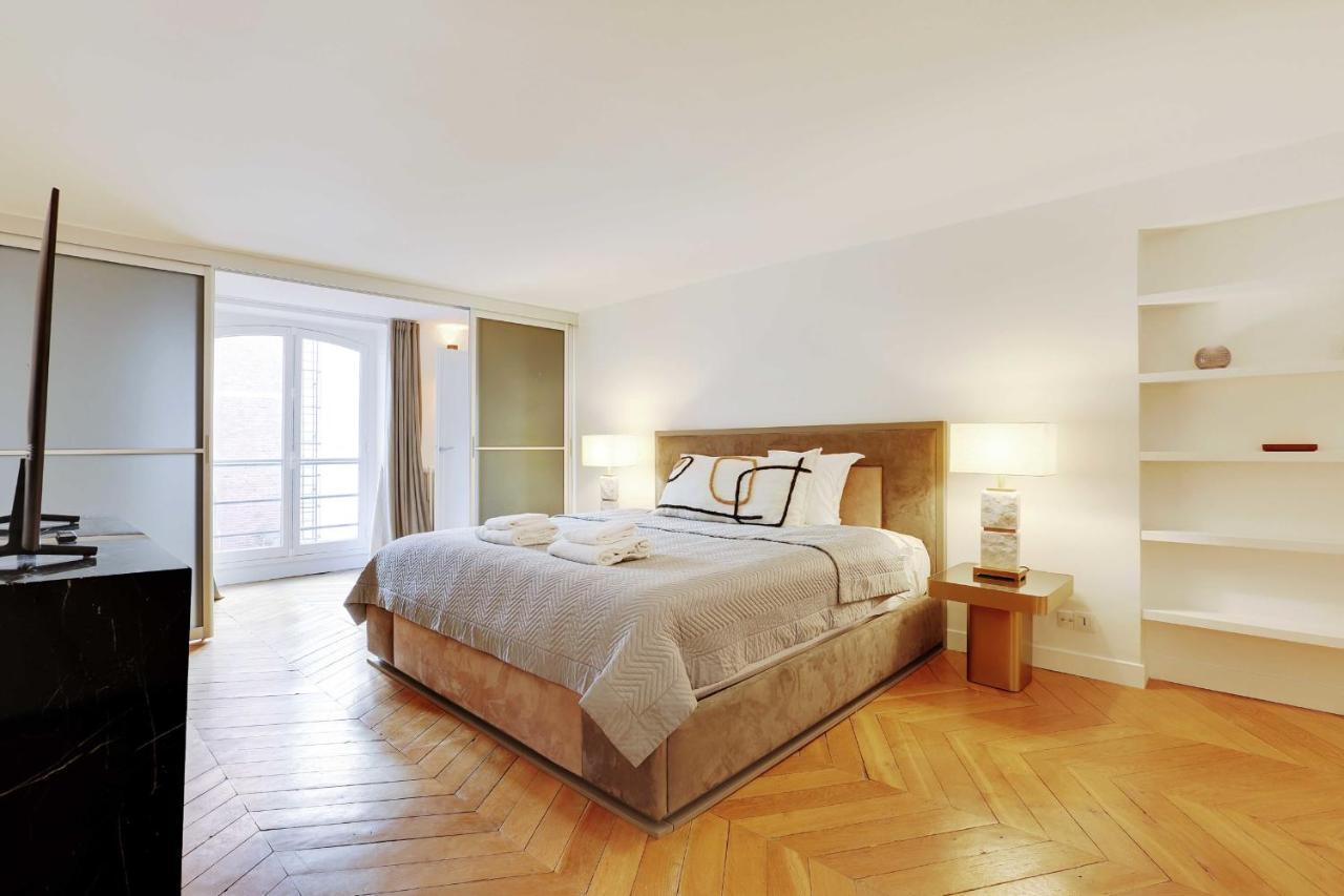 Elegant Apartment - 2Bd-6P - Avenue Montaigne Париж Екстериор снимка